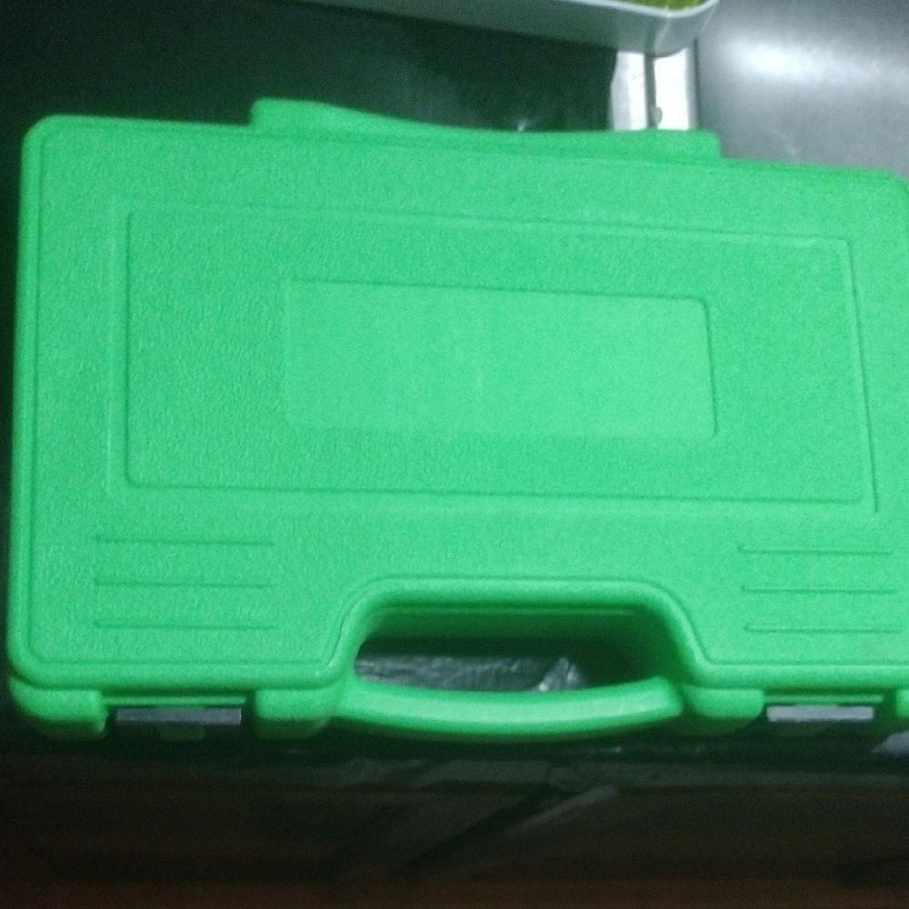 Locking Lug Master Key Set in Green Case - Picture 9 of 12
